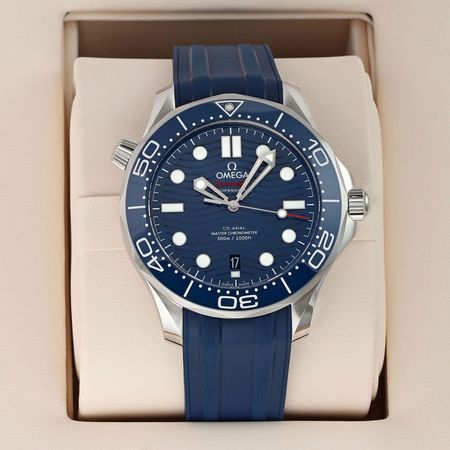 Pre-owned Omega Seamaster Diver 300m Co-Axial Master Chronometer 42mm 210.32.42.20.03.001