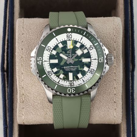 Pre-owned Breitling Superocean Automatic 46mm Super Diver E10379D31L1S1