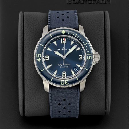 Pre-owned Blancpain Fifty Fathoms Automatic 42.3mm 5010-12B40-O64A