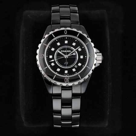 Pre-owned Chanel J12 Quartz 33mm H1625